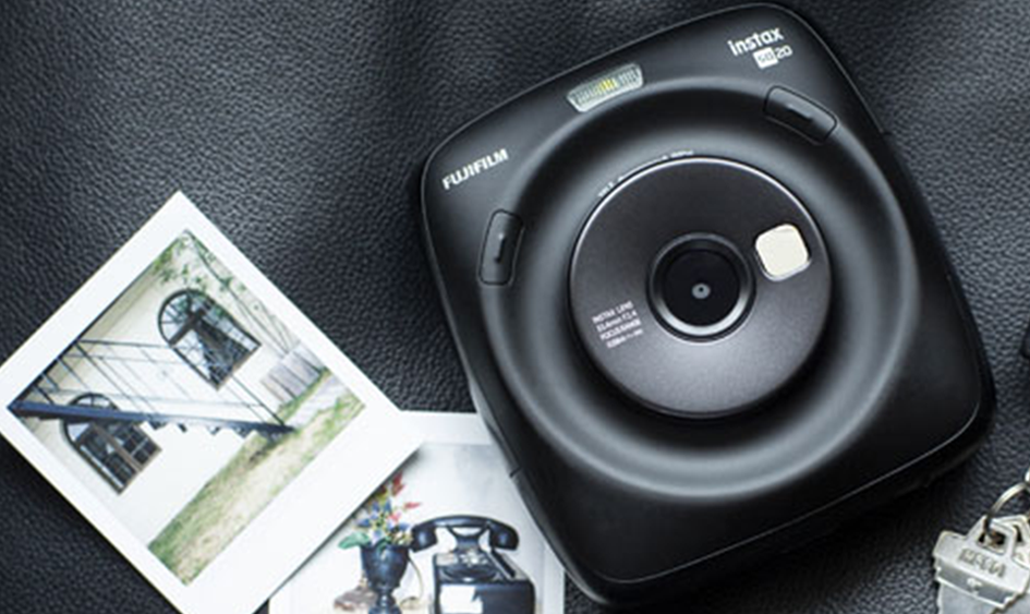 Déjate sorprender por la nueva instax Square SQ20
