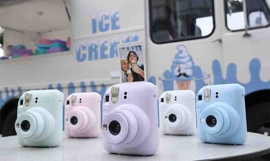¡Una nueva generación de instax mini llega para llenar tu mundo de alegría!
