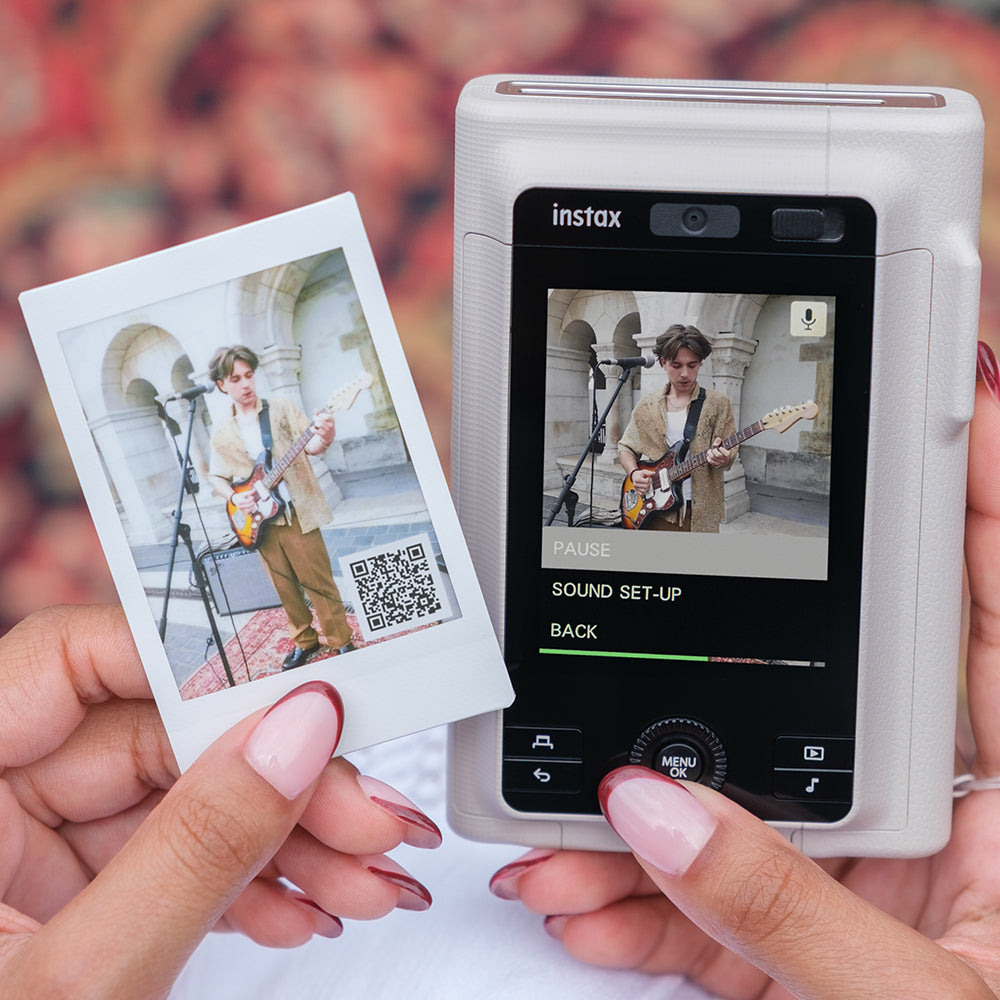 Kit Cámara instax mini LiPlay+ con Funda + Película + Accesorios